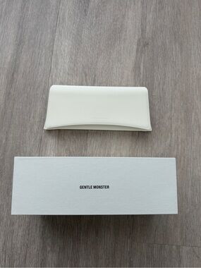 GENTLE MONSTER Sunglasses Case and Box